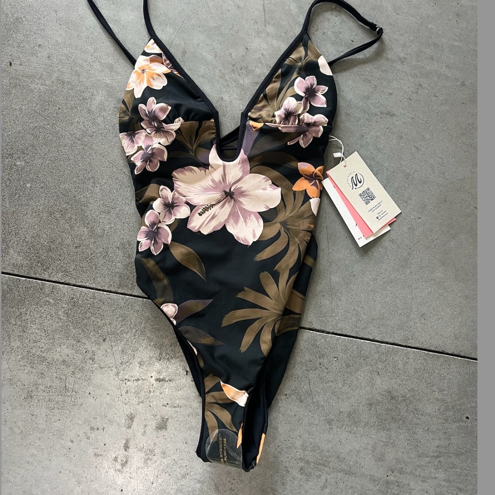 MAAJI One piece reversible swimsuit NWT - Picture 3 of 4